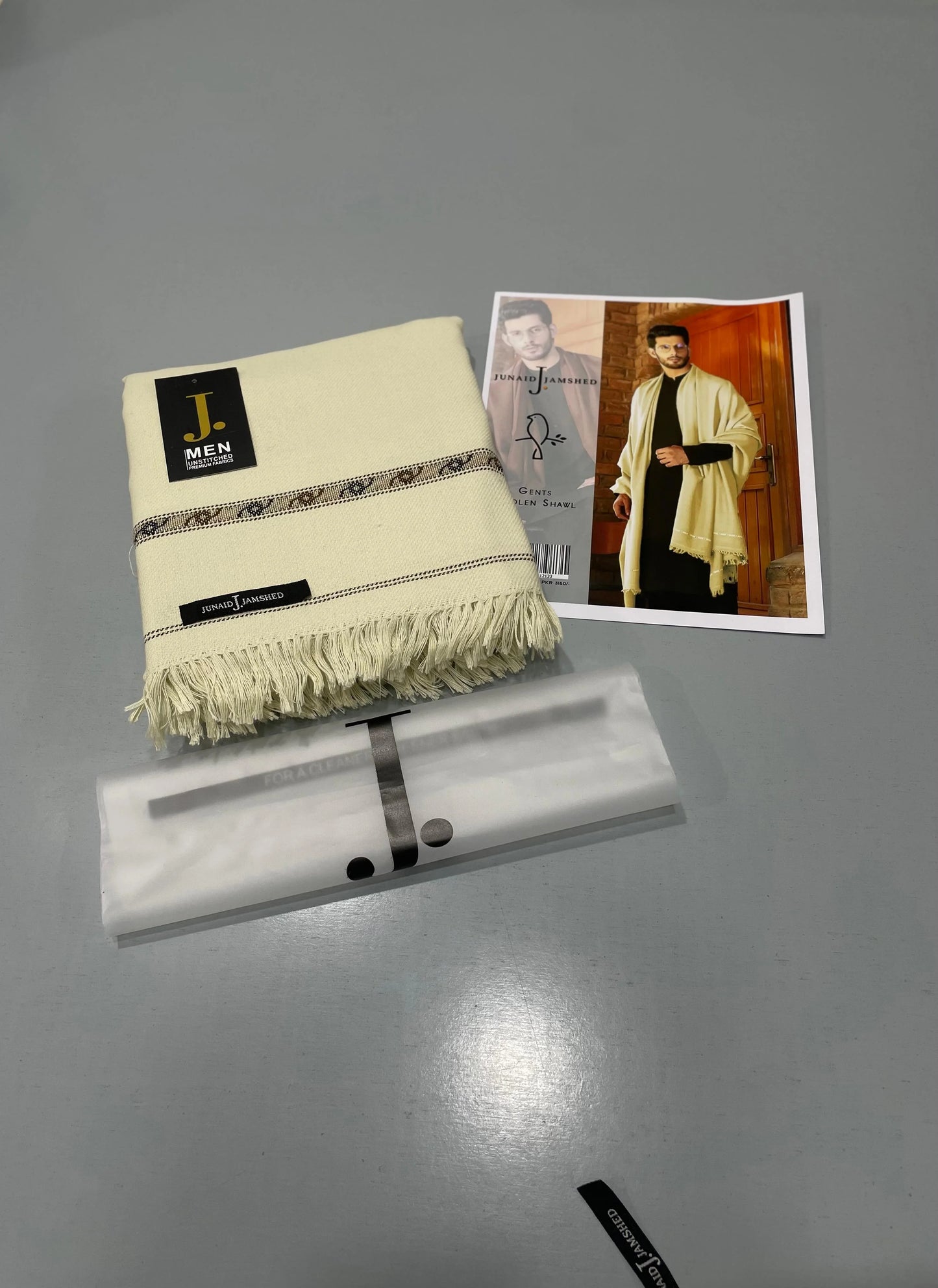 J. PREMIUM WHOOL SHAWL- Creamy