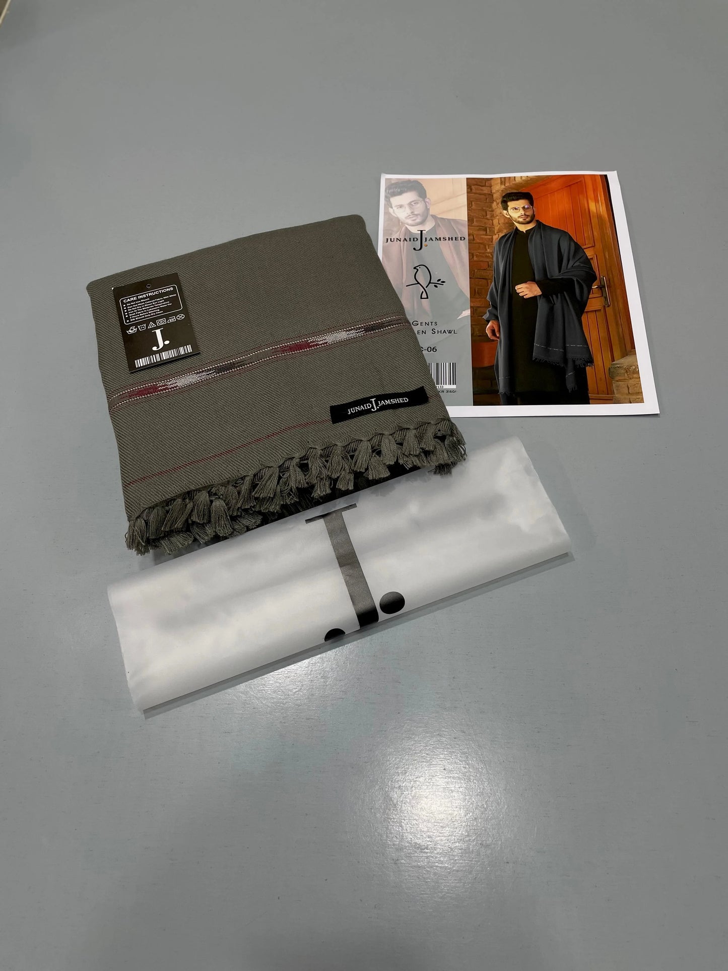 J. PREMIUM WHOOL SHAWL -Grey